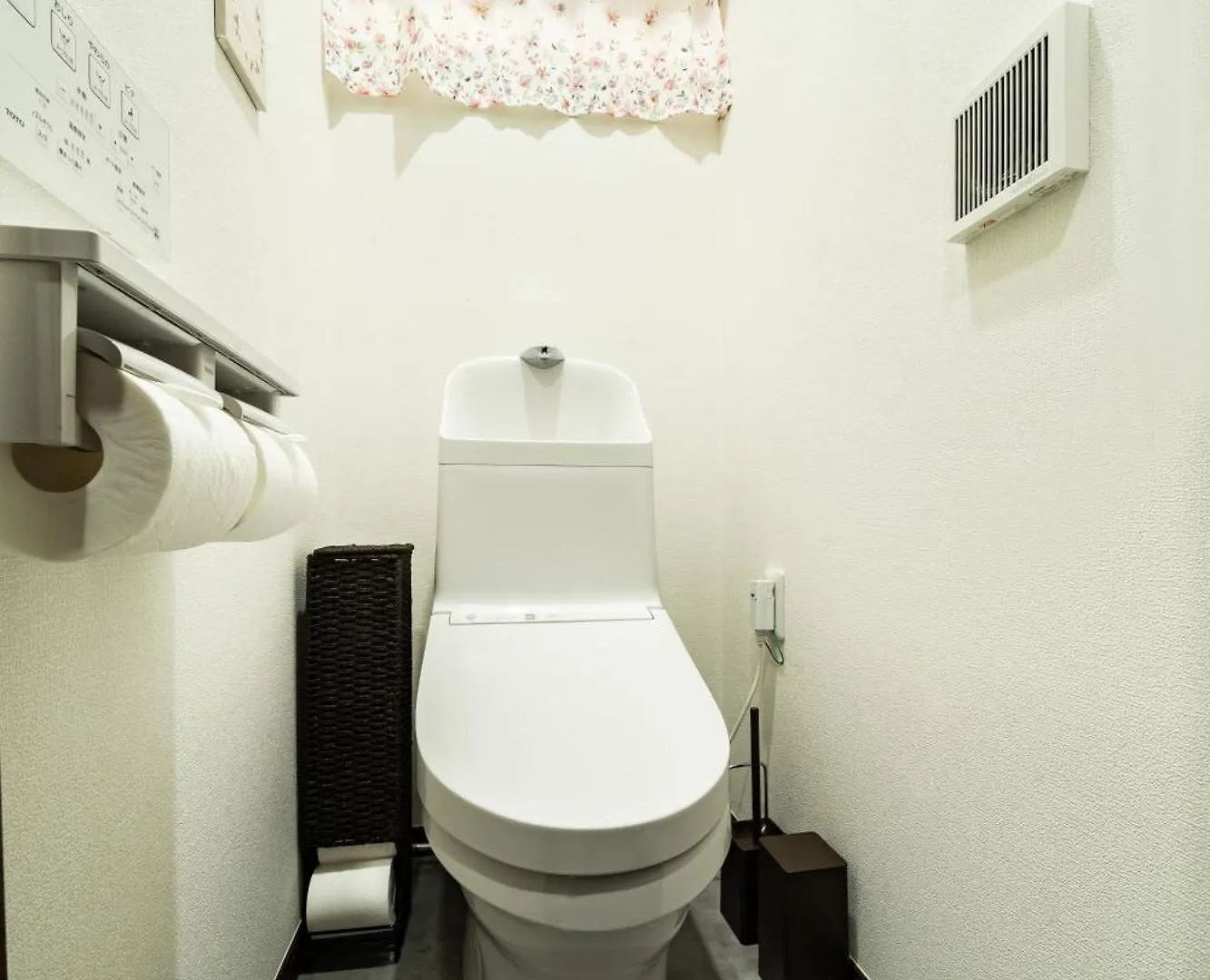 86, Panda Hotel, Private House Rental Tokyo Japan